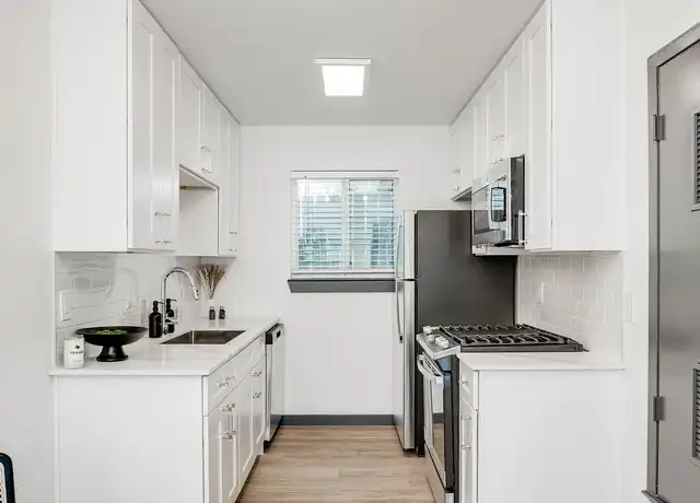Property at The Parker at SoCo - 412 W Alpine Rd, Austin, TX, 78704, 1 bed, 1 bath, [object Object]
