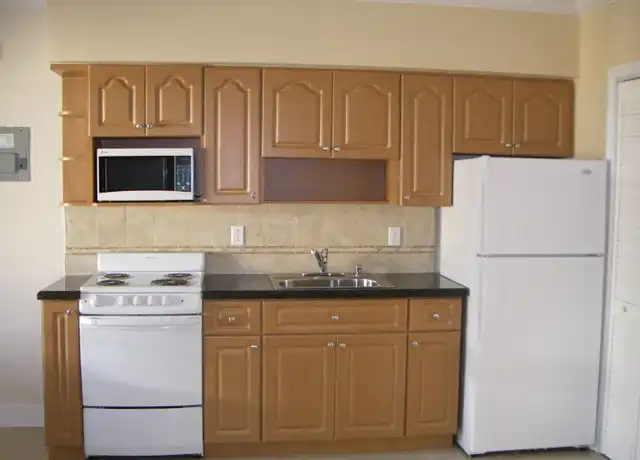 Property at 169 Curtiss Pkwy Unit 2A, Miami Springs, FL, 33166, 0 beds, 1 bath, [object Object]