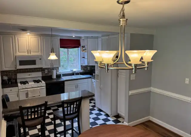 Property at 5206 Lee Ave, Richmond, VA, 23226, 3 beds, 1 bath, [object Object]