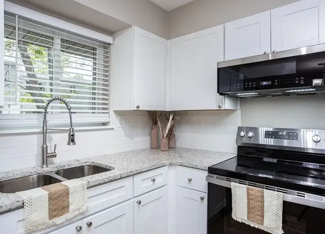 Photo of 5801 Riverdale Rd, College Park, GA 30349