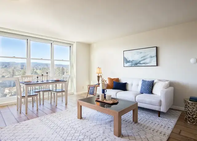 Photo of 10 De Sabla Rd, San Mateo, CA 94402