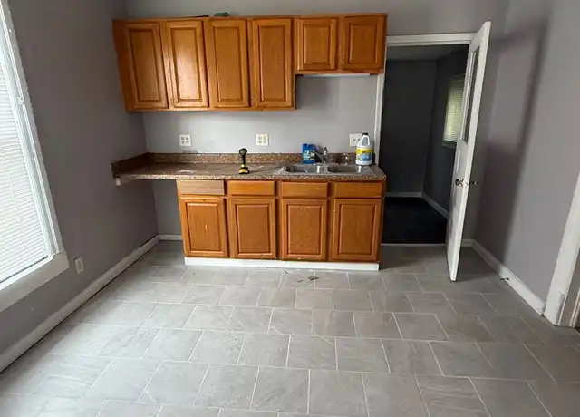 Property at 1962 S Martin Luther King Jr Dr, Springfield, IL, 62703, 2 beds, 1 bath, [object Object]
