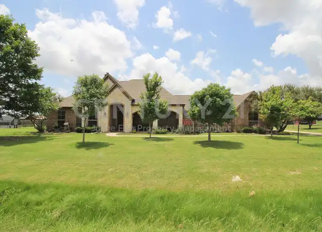 Property at 5641 Country South Ln, Midlothian, TX, 76065, 3 beds, 2 baths, [object Object]