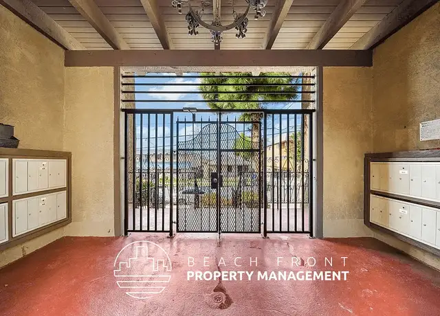 Photo of 930 Enterprise Ave, Inglewood, CA 90302
