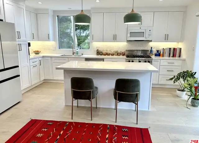 Property at 630 Raymond Ave #5, Santa Monica, CA, 90405, 3 beds, 2 baths, [object Object]