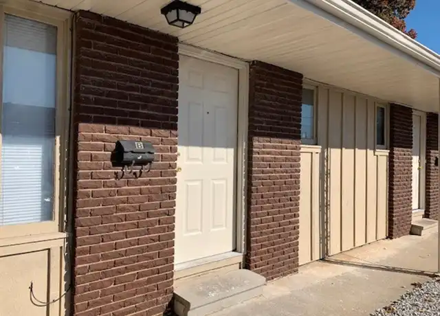 Property at 928 S Crutcher Ave Unit B, Springfield, MO, 65802, 1 bed, 1 bath, [object Object]