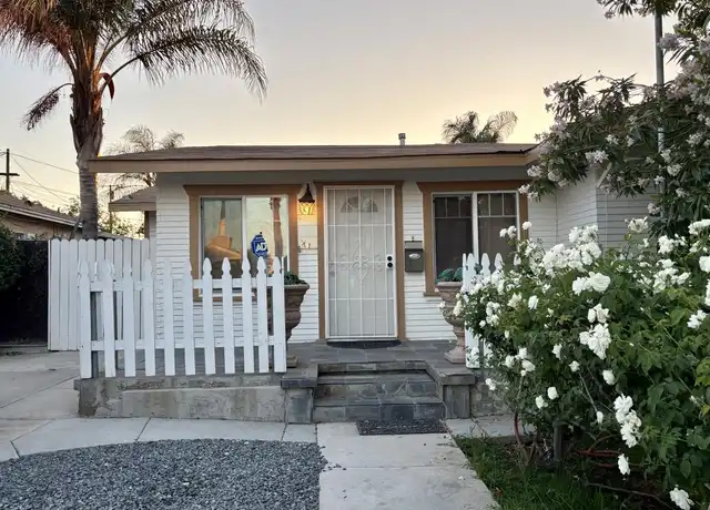 Property at 706 W Grand Blvd, Corona, CA, 92882, 3 beds, 2 baths, [object Object]