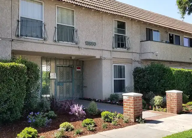 Property at 13850 Victory Blvd, Van Nuys, CA, 91401, 1 bed, 1 bath, [object Object]