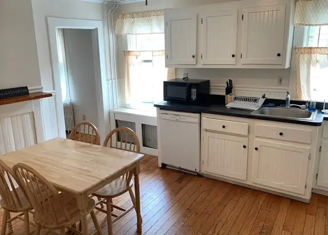 Property at 15 Simmons St Unit 2, Newport, RI, 02840, 3 beds, 1 bath, [object Object]