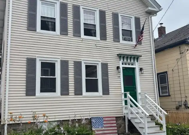 Property at 15 Simmons St Unit 2, Newport, RI, 02840, 3 beds, 1 bath, [object Object]