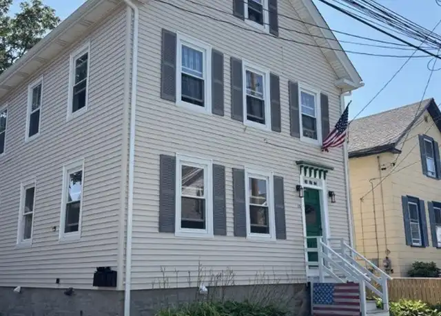Property at 15 Simmons St Unit 2, Newport, RI, 02840, 3 beds, 1 bath, [object Object]