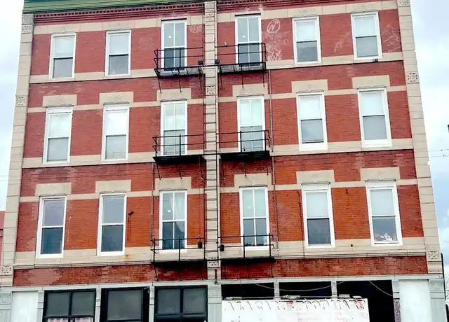 Property at 2620 W Cermak Rd Unit 4F, Chicago, IL, 60608, 3 beds, 2 baths, [object Object]