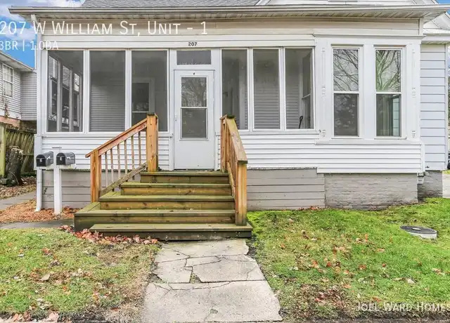 Property at 207 W William St Unit 1, Champaign, IL, 61820, 3 beds, 1 bath, [object Object]