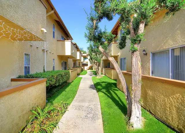 Property at Las Flores Apartments - 26123 Bouquet Canyon Rd, Santa Clarita, CA, 91350, 2 beds, 2 baths, [object Object]