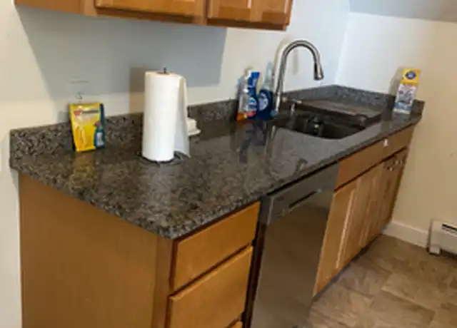 Property at 29 Albin St Unit 2, Concord, NH, 03301, 1 bed, 1 bath, [object Object]