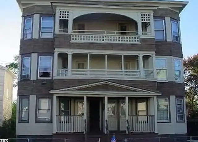 Property at 25 Orchard St Unit 3-L, Bridgeport, CT, 06608, 2 beds, 1 bath, [object Object]