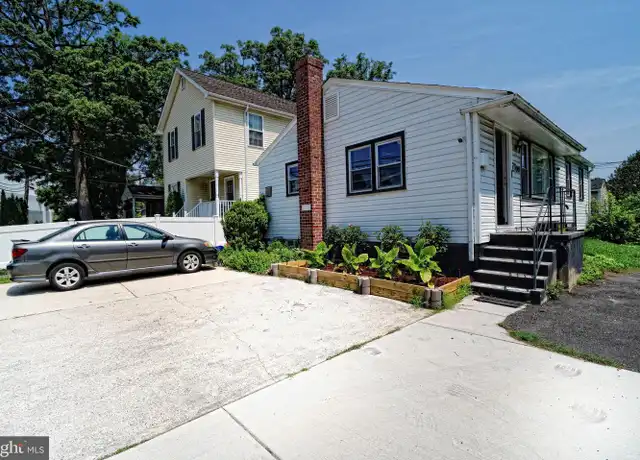 Property at 7700 Chicago Ave, Silver Spring, MD, 20910, 5 beds, 2.5 baths, [object Object]