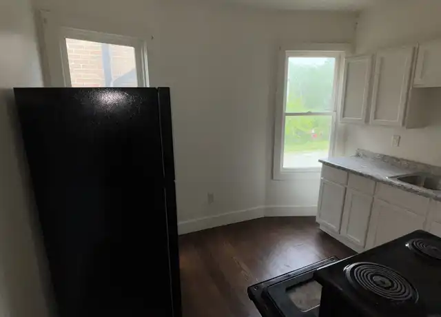 Property at 405 Lincoln Way W, South Bend, IN, 46601, 2 beds, 1 bath, [object Object]