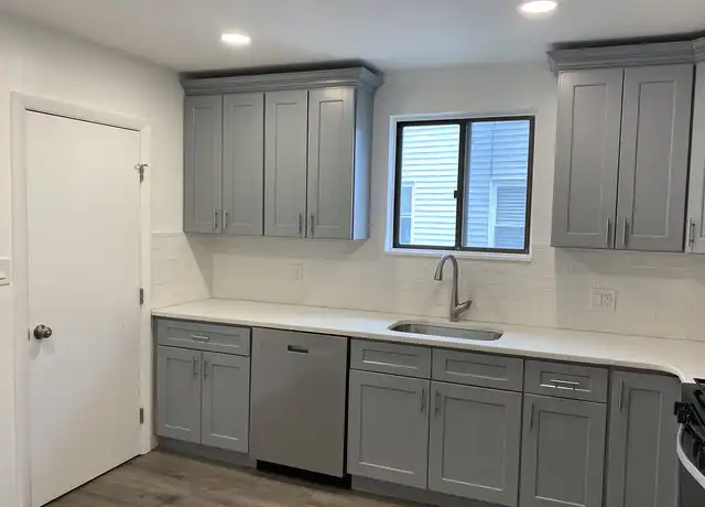 Property at 60 Nonantum St Unit 2, Brighton, MA, 02135, 3 beds, 1 bath, [object Object]