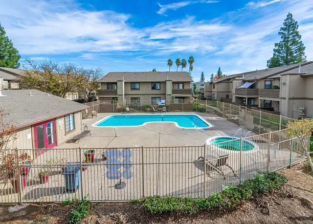 Photo of 4930 College Oak Dr, Sacramento, CA 95841