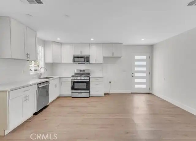 Property at 7865 Chastain Ave, Reseda, CA, 91335, 2 beds, 1 bath, [object Object]