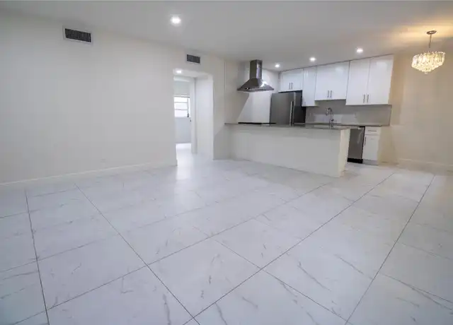 Property at 1423 SW 2nd St Unit 2, Fort Lauderdale, FL, 33312, 2 beds, 1 bath, [object Object]