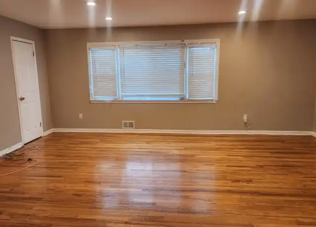 Property at 117 S Stiles St, Linden, NJ, 07036, 3 beds, 2 baths, [object Object]