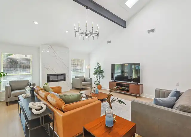Property at 400 Castle Ct, Irving, TX, 75038, 3 beds, 2 baths, [object Object]