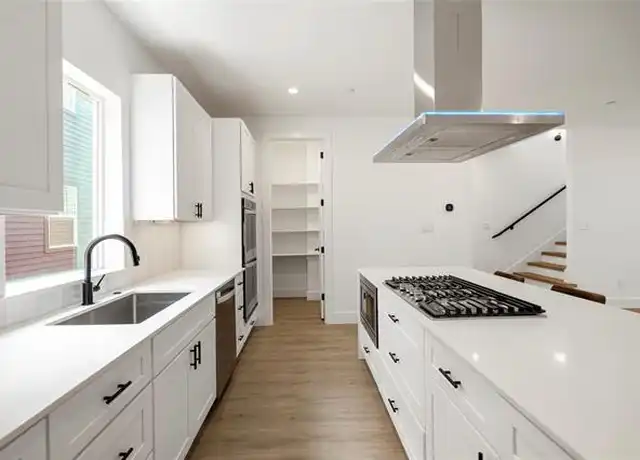 Property at 1139 N Madison Ave #105, Dallas, TX, 75208, 2 beds, 2.5 baths, [object Object]