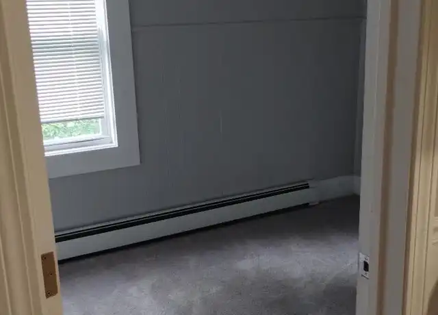 Property at 104 White St Apt 1, Lowell, MA, 01854, 2 beds, 1 bath, [object Object]