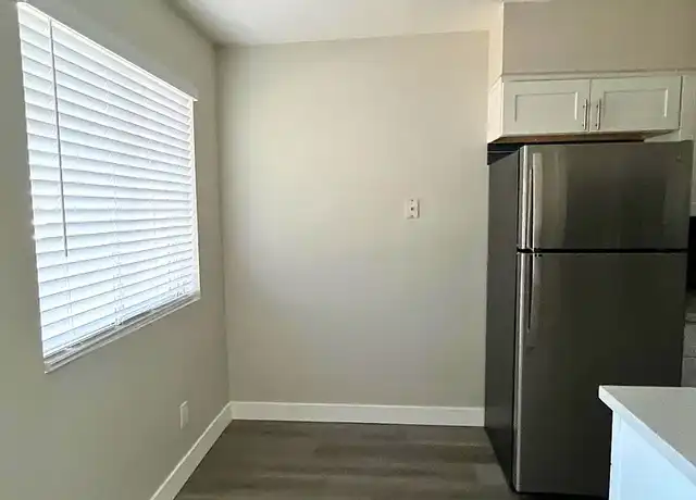 Property at East Vista - 1301 E Vista Ave, Phoenix, AZ, 85020, 2 beds, 1 bath, [object Object]
