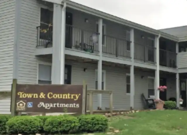 Property at 1410 30th St, Highland, IL, 62249, 2 beds, 1 bath, [object Object]