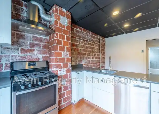 Property at 5922 N Albina Ave Unit 4, Portland, OR, 97217, 1 bed, 1 bath, [object Object]