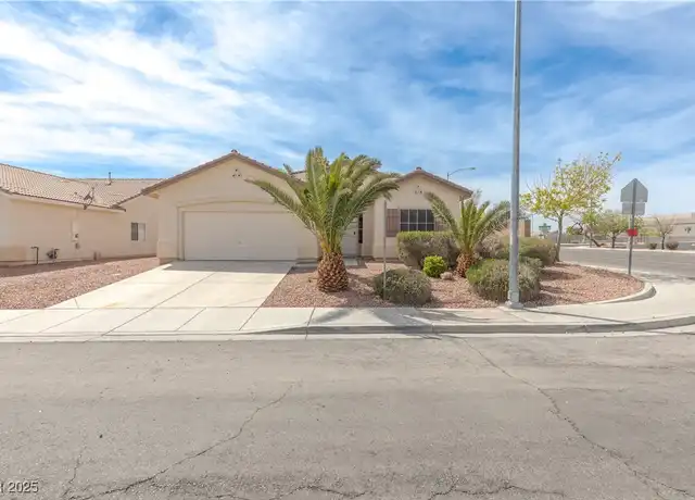Property at 4741 Goldfield St, North Las Vegas, NV, 89031, 4 beds, 2 baths, [object Object]
