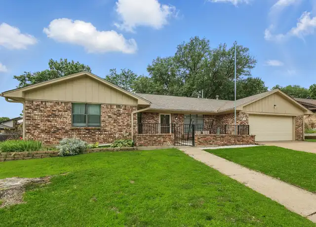 Property at 1806 Oak Creek Dr, Sherman, TX, 75092, 3 beds, 2 baths, [object Object]