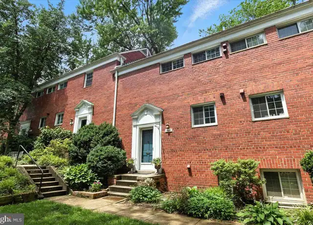 Property at 1525 Mount Eagle Pl, Alexandria, VA, 22302, 2 beds, 1 bath, [object Object]