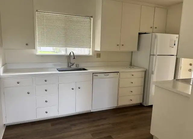 Property at 5 Circle Dr Unit A, Belvedere Tiburon, CA, 94920, 2 beds, 2 baths, [object Object]