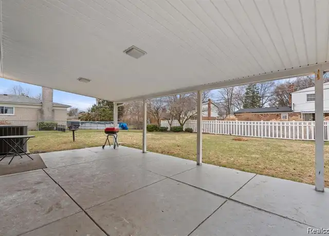 Property at 32307 Cambridge Dr, Warren, MI, 48093, 3 beds, 2.5 baths, [object Object]