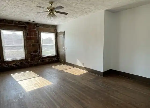 Property at 603 S 31st St Unit 607-3, Omaha, NE, 68105, 2 beds, 1 bath, [object Object]