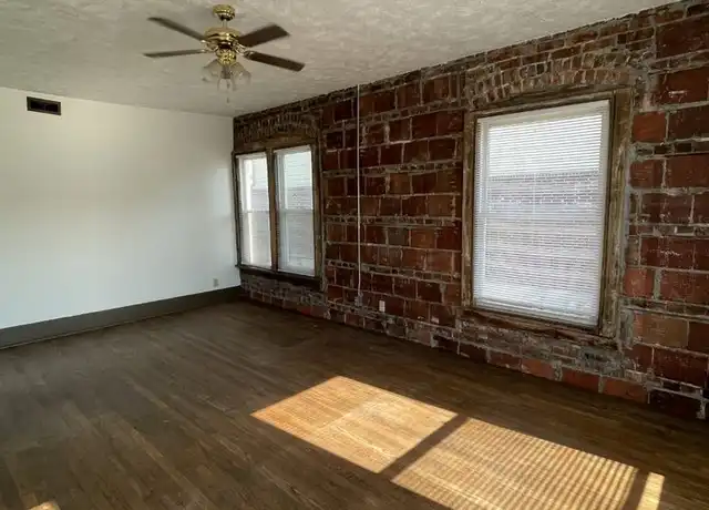 Property at 603 S 31st St Unit 607-3, Omaha, NE, 68105, 2 beds, 1 bath, [object Object]