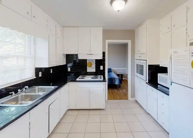 Property at 1441 W Rock Ct, Stone Mountain, GA, 30088, 1 bed, 1 bath, [object Object]