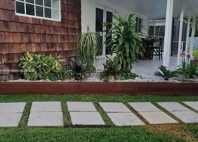 Property at 290 NW 92nd Ave, Pembroke Pines, FL, 33024, 2 beds, 2 baths, [object Object]