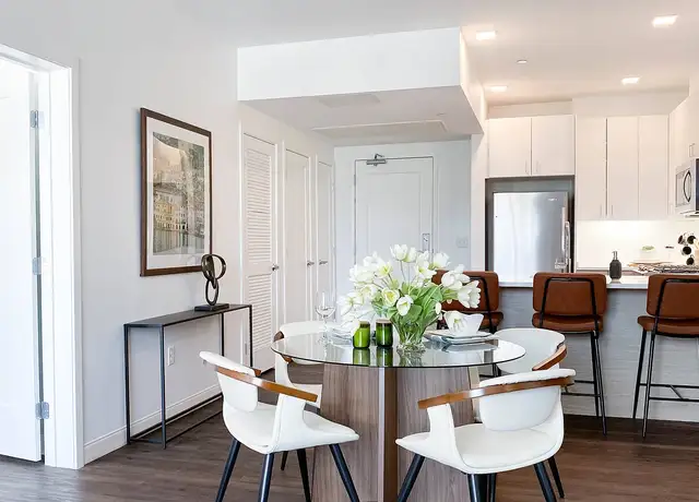 Photo of 845 Washington St, Newton, MA 02460