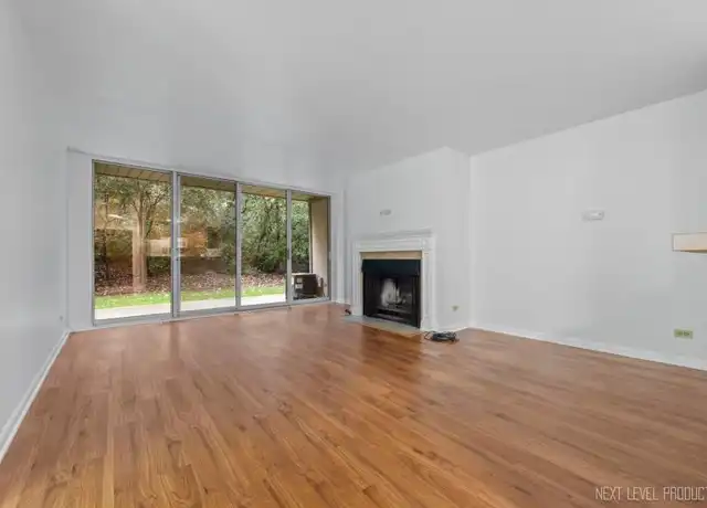 Property at 5830 Oakwood Dr, Lisle, IL, 60532, 1 bed, 1 bath, [object Object]