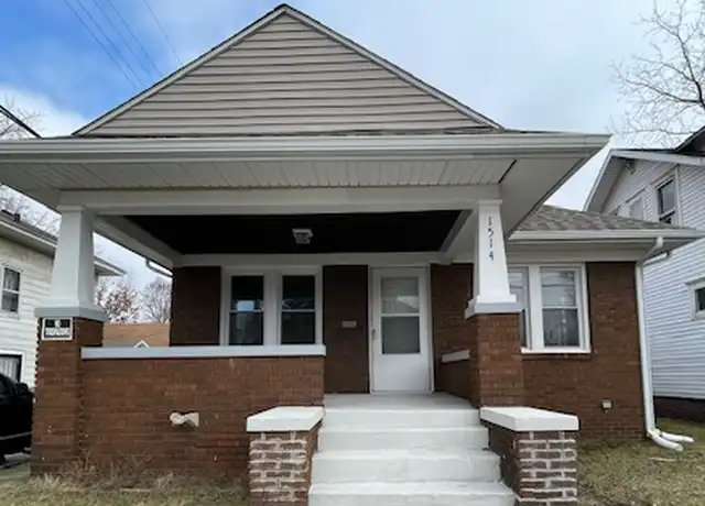 Property at 1514 Fellows St, South Bend, IN, 46613, 2 beds, 1 bath, [object Object]