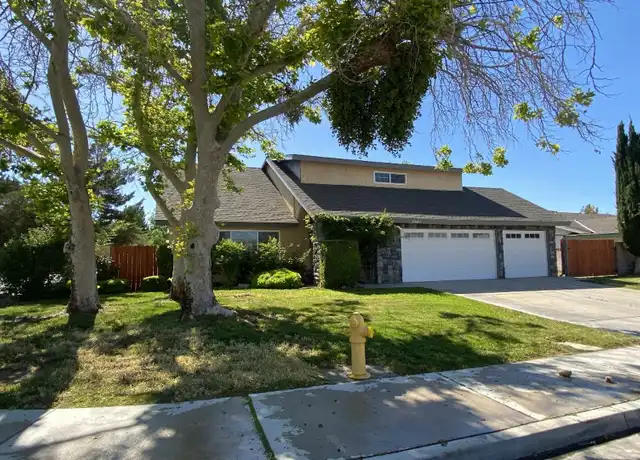 Property at 43621 21st St W, Lancaster, CA, 93536, 6 beds, 3 baths, [object Object]