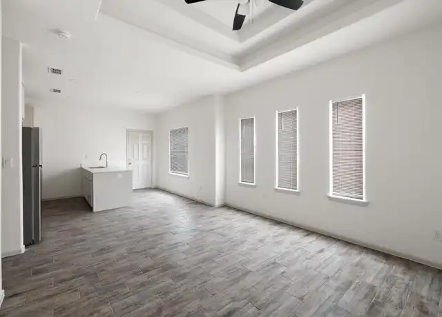 Property at 1024 Palm Dr Unit 3, Alamo, TX, 78516, 3 beds, 2 baths, [object Object]
