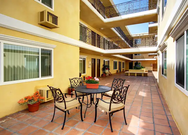 Photo of 11519 Culver Blvd, Los Angeles, CA 90066