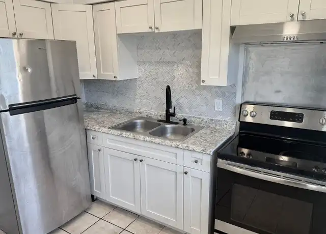 Property at 6550 41st Ave N Apt 5, St. Petersburg, FL, 33709, 2 beds, 1 bath, [object Object]