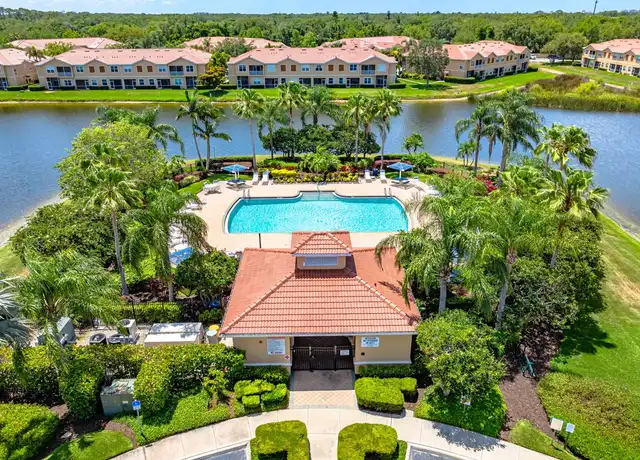 Property at 3768 Parkridge Cir Unit 23-104, Sarasota, FL, 34243, 3 beds, 2.5 baths, [object Object]
